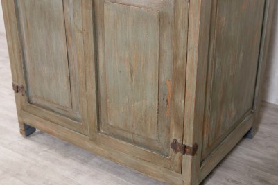 large-hall-shoe-cupboard-close-up